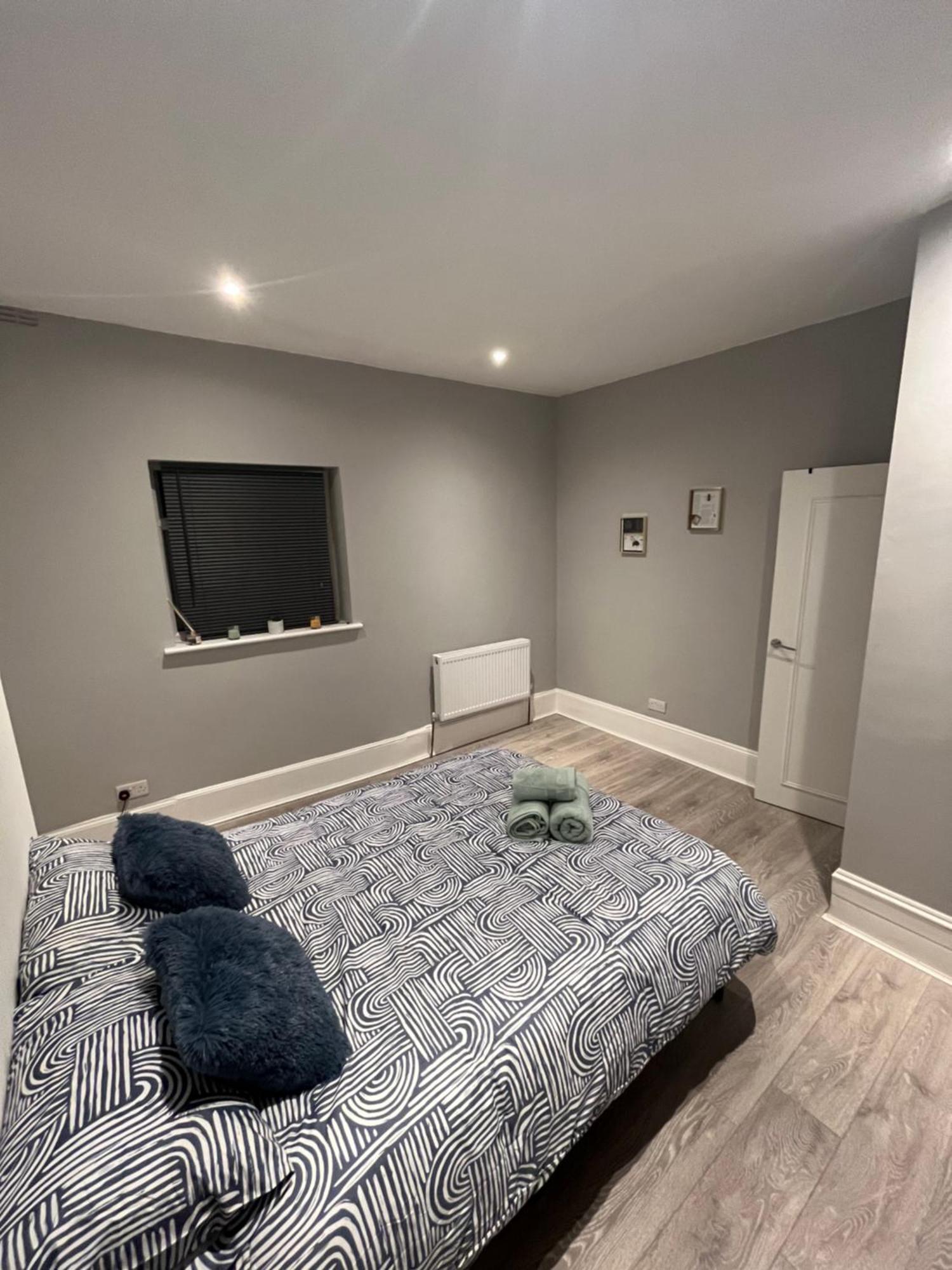 Apartamento Cozy Two Bed In Brixton Next To Station Londres Exterior foto